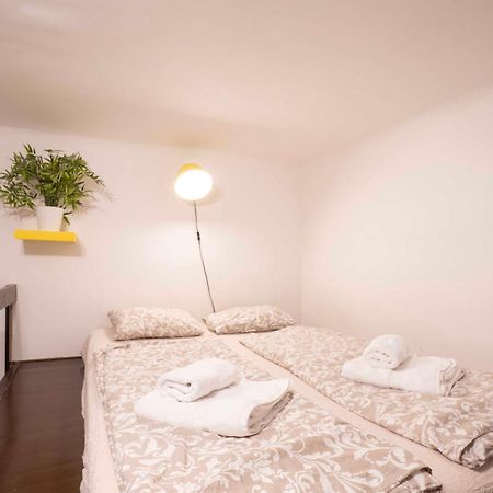 Quiet Cozy Apartment In Party Street E1 Budapest Exterior foto